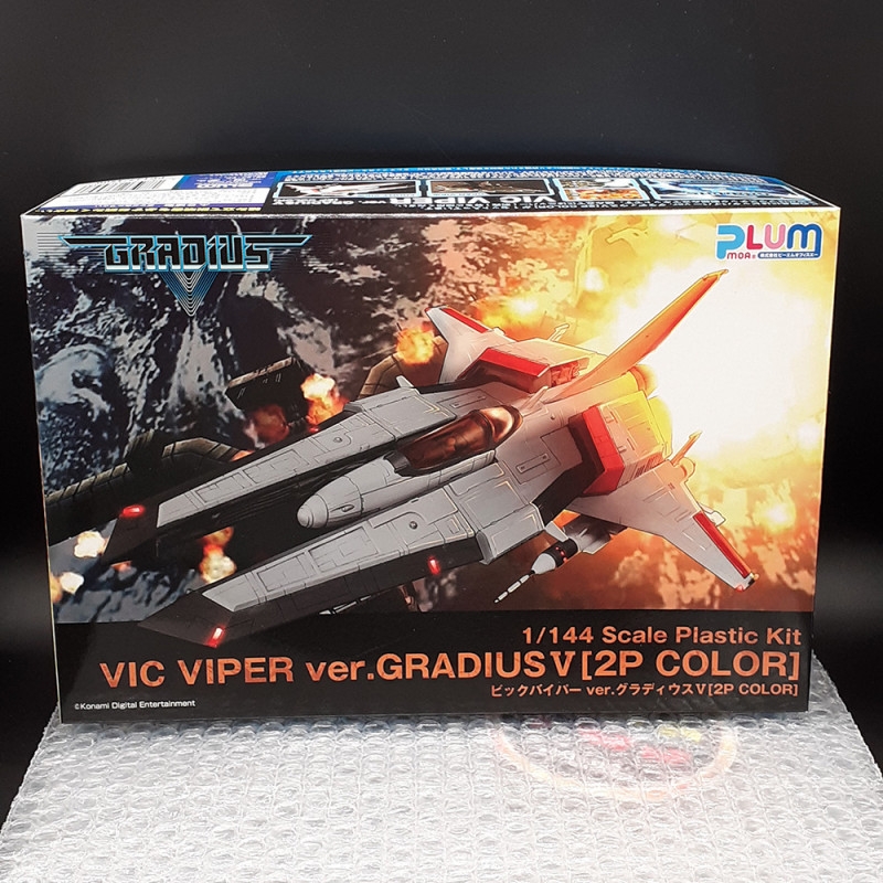 Gradius V 1/144 Scale Plastic Model Kit: Vic Viper GRADIUS V (2P Color) JPN NEW